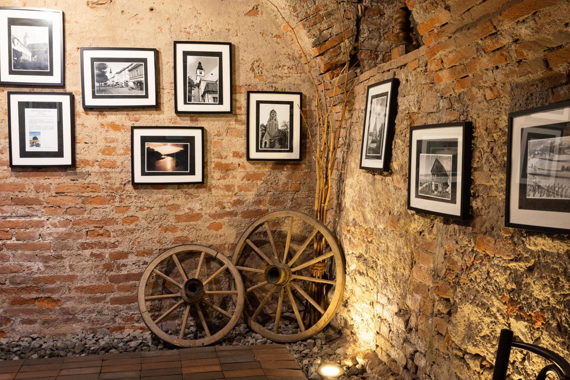 Kaiser Von Oesterreich, Historik- Und Thermalhotel Bad Radkersburg Bagian luar foto